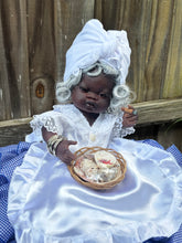 Load image into Gallery viewer, Francisca ,Madre Agua ,Muñeca Espiritual