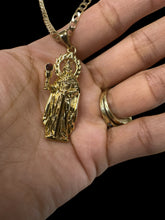 Load image into Gallery viewer, Cadena con Dije Santa Barbara,stainless steel/Baño Oro