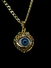 Load image into Gallery viewer, Cadena con corazon ,Ojo,stainless steel/Baño Oro