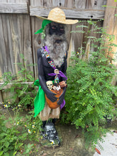 Load image into Gallery viewer, Zarabanda Doll,Tallado En Madera,Congo Africano