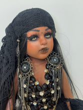 Load image into Gallery viewer, Gipsy doll/Muñeca Mediana /Gitana Bruja Hechicera