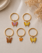 Load image into Gallery viewer, Set de 5 Pulsos  con Dijes para muñeca