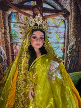 Load image into Gallery viewer, Virgen de la Caridad en Muñeca