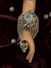Load image into Gallery viewer, Set de Lujo ,Aretes /Collar /Pulso