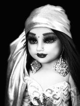 Load image into Gallery viewer, Gipsy doll,Muñeca  Gitana