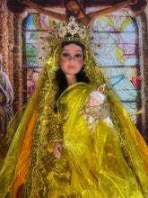 Load image into Gallery viewer, Virgen de la Caridad en Muñeca