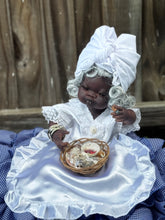 Load image into Gallery viewer, Francisca ,Madre Agua ,Muñeca Espiritual