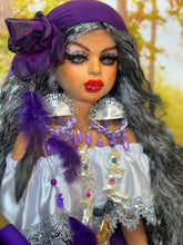 Load image into Gallery viewer, Gipsy doll,Gitana ,Bruja  Sanadora ,Hechicera