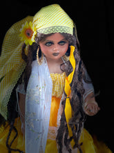 Load image into Gallery viewer, Oshun doll,Mamashola,Muñeca Espiritual